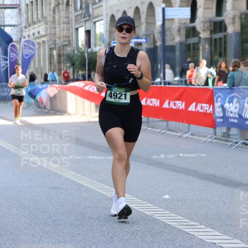 07.09.2025 - BARMER Alsterlauf Strokosch-Dieckow http://msf.ph/oto/8768368 07.09.2025 10:32:02 Ziel 3307, 4222 meine-sportfotos.de