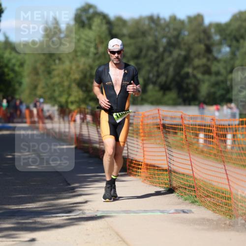 07.09.2025 - 19. Norderstedt Triathlon Michael Strokosch http://msf.ph/oto/8768388 07.09.2025 15:22:51 Laufen 1000, 1431, 1462 meine-sportfotos.de