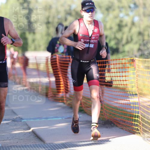 07.09.2025 - 19. Norderstedt Triathlon Michael Strokosch http://msf.ph/oto/8768390 07.09.2025 16:19:45 Laufen 415, 505, 1052, 1403, 1413, 1614 meine-sportfotos.de