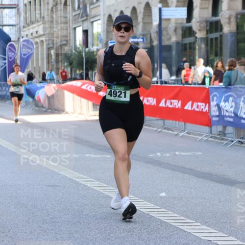 07.09.2025 - BARMER Alsterlauf Strokosch-Dieckow http://msf.ph/oto/8768391 07.09.2025 10:32:02 Ziel 3307, 4222 meine-sportfotos.de