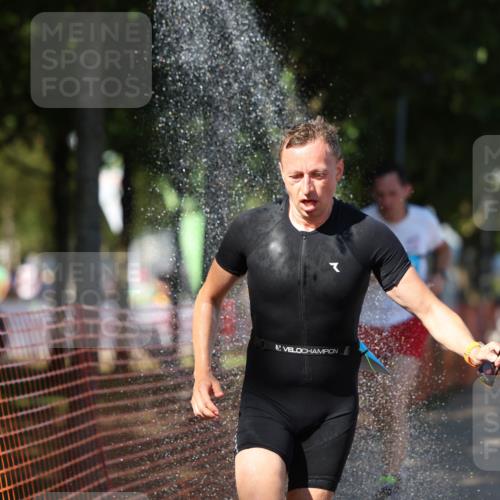 07.09.2025 - 19. Norderstedt Triathlon Michael Strokosch http://msf.ph/oto/8768407 07.09.2025 15:22:53 Laufen 1000, 1431, 1462 meine-sportfotos.de