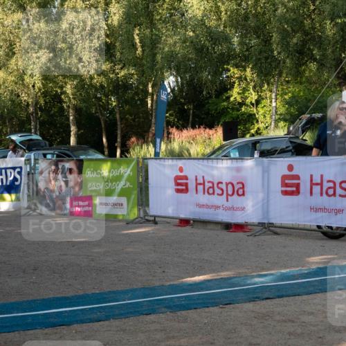 07.09.2025 - 19. Norderstedt Triathlon Zöllner http://msf.ph/oto/8768412 07.09.2025 09:17:36 Ziel 8, 13, 47, 48 meine-sportfotos.de