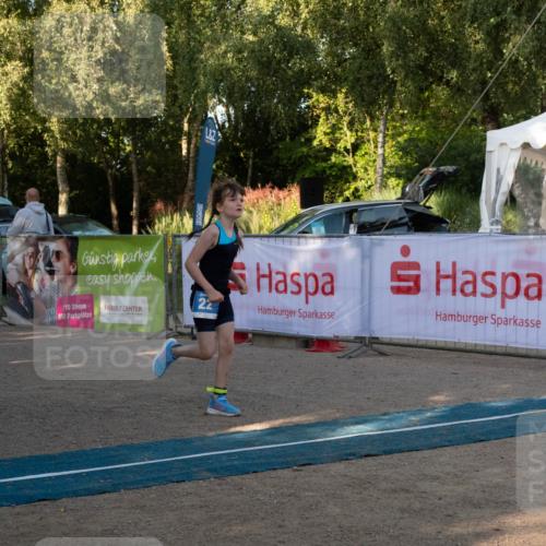 07.09.2025 - 19. Norderstedt Triathlon Zöllner http://msf.ph/oto/8768521 07.09.2025 09:19:17 Ziel 22 meine-sportfotos.de