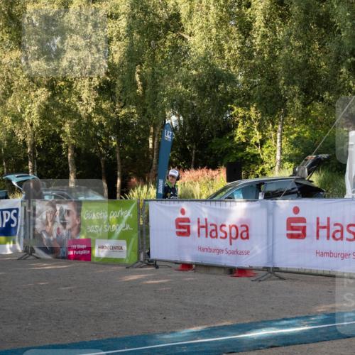 07.09.2025 - 19. Norderstedt Triathlon Zöllner http://msf.ph/oto/8768541 07.09.2025 09:21:16 Ziel  meine-sportfotos.de