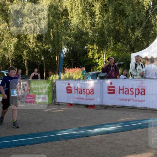07.09.2025 - 19. Norderstedt Triathlon Zöllner http://msf.ph/oto/8768549 07.09.2025 09:22:35 Ziel 19 meine-sportfotos.de
