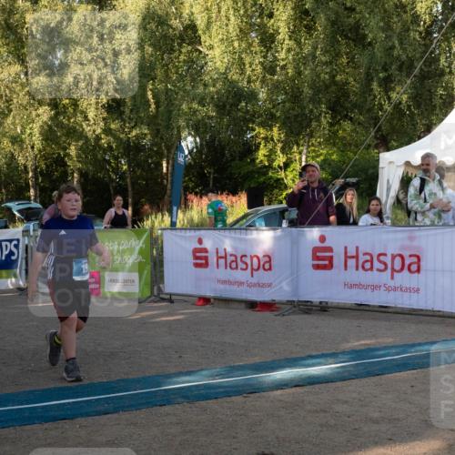 07.09.2025 - 19. Norderstedt Triathlon Zöllner http://msf.ph/oto/8768554 07.09.2025 09:22:35 Ziel 19 meine-sportfotos.de