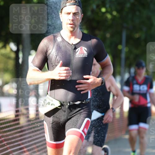 07.09.2025 - 19. Norderstedt Triathlon Michael Strokosch http://msf.ph/oto/8768597 07.09.2025 16:20:32 Laufen 445, 498, 506, 525, 549, 953, 955, 1071, 1410, 1549 meine-sportfotos.de
