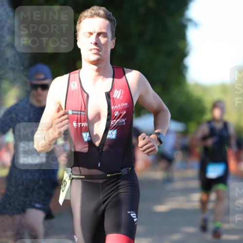 07.09.2025 - 19. Norderstedt Triathlon Michael Strokosch http://msf.ph/oto/8768613 07.09.2025 16:20:40 Laufen 493, 498, 525, 870, 955, 956, 1071, 1074, 1087, 1427 meine-sportfotos.de