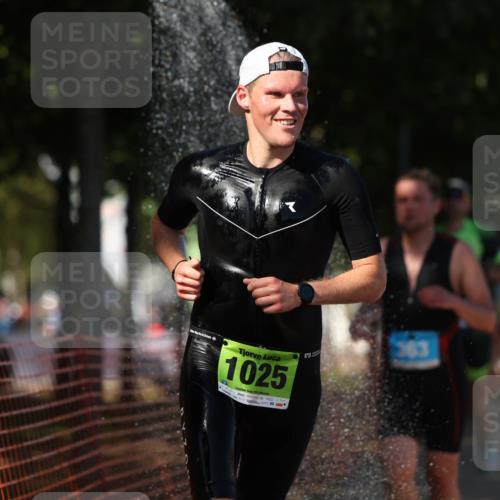 07.09.2025 - 19. Norderstedt Triathlon Michael Strokosch http://msf.ph/oto/8768631 07.09.2025 15:24:08 Laufen 363, 1025, 1406 meine-sportfotos.de