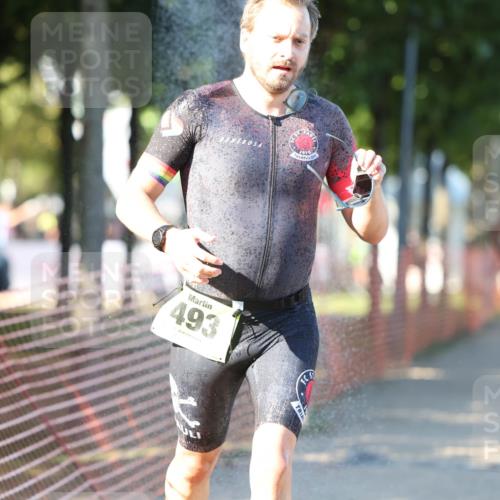 07.09.2025 - 19. Norderstedt Triathlon Michael Strokosch http://msf.ph/oto/8768638 07.09.2025 16:20:44 Laufen 493, 870, 955, 956, 1074, 1087, 1427 meine-sportfotos.de
