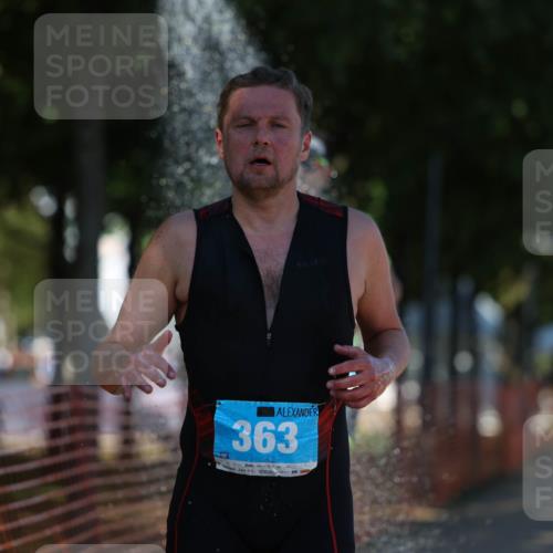 07.09.2025 - 19. Norderstedt Triathlon Michael Strokosch http://msf.ph/oto/8768642 07.09.2025 15:24:10 Laufen 363, 1025 meine-sportfotos.de