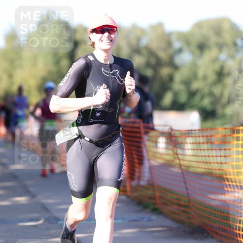 07.09.2025 - 19. Norderstedt Triathlon Michael Strokosch http://msf.ph/oto/8768667 07.09.2025 16:20:49 Laufen 464, 501, 548, 956, 1063, 1087, 1593 meine-sportfotos.de