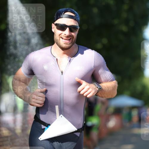 07.09.2025 - 19. Norderstedt Triathlon Michael Strokosch http://msf.ph/oto/8768689 07.09.2025 15:24:32 Laufen 872 meine-sportfotos.de