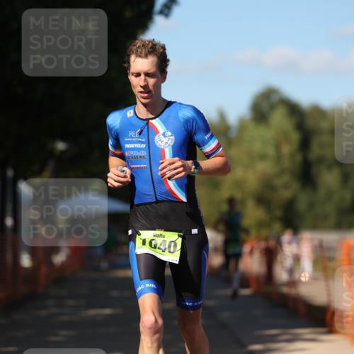 07.09.2025 - 19. Norderstedt Triathlon Michael Strokosch http://msf.ph/oto/8768769 07.09.2025 15:25:01 Laufen 963, 1506 meine-sportfotos.de