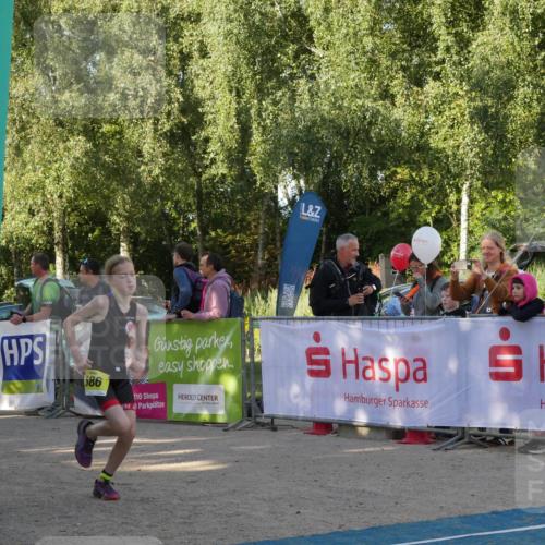 07.09.2025 - 19. Norderstedt Triathlon Zöllner http://msf.ph/oto/8768784 07.09.2025 09:47:35 Ziel 586 meine-sportfotos.de