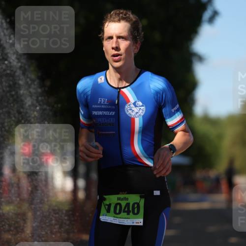 07.09.2025 - 19. Norderstedt Triathlon Michael Strokosch http://msf.ph/oto/8768785 07.09.2025 15:25:01 Laufen 963, 1506 meine-sportfotos.de