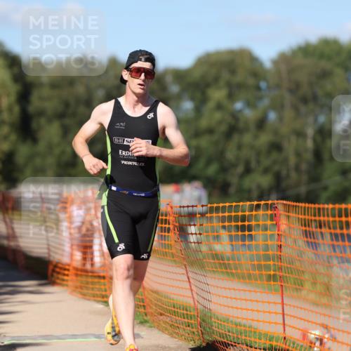 07.09.2025 - 19. Norderstedt Triathlon Michael Strokosch http://msf.ph/oto/8768801 07.09.2025 15:25:15 Laufen 995 meine-sportfotos.de
