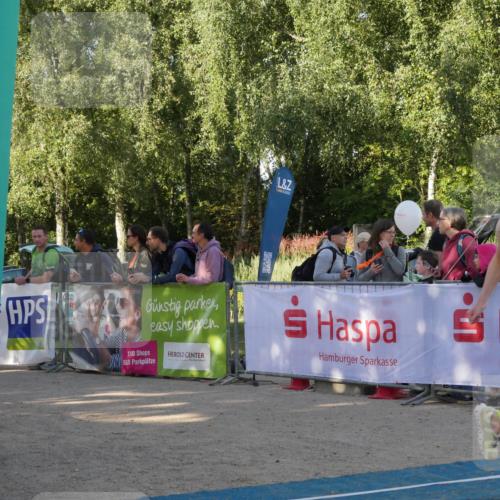 07.09.2025 - 19. Norderstedt Triathlon Zöllner http://msf.ph/oto/8768805 07.09.2025 09:47:52 Ziel 563, 601, 613 meine-sportfotos.de
