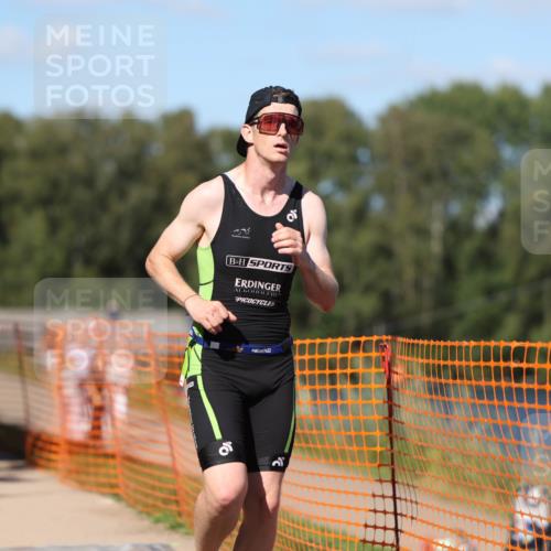 07.09.2025 - 19. Norderstedt Triathlon Michael Strokosch http://msf.ph/oto/8768809 07.09.2025 15:25:15 Laufen 995 meine-sportfotos.de