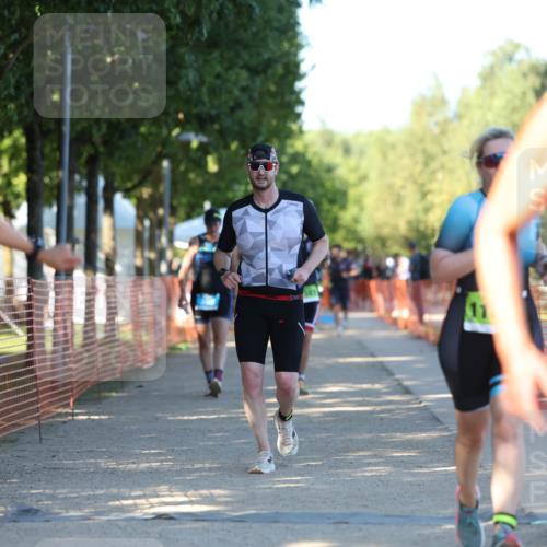 07.09.2025 - 19. Norderstedt Triathlon Michael Strokosch http://msf.ph/oto/8768828 07.09.2025 16:21:28 Laufen 387, 509, 1103, 1435, 1581, 1618 meine-sportfotos.de