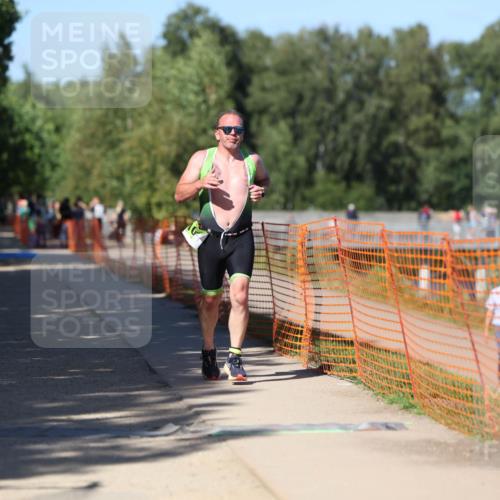 07.09.2025 - 19. Norderstedt Triathlon Michael Strokosch http://msf.ph/oto/8768834 07.09.2025 15:25:30 Laufen 411, 1005 meine-sportfotos.de