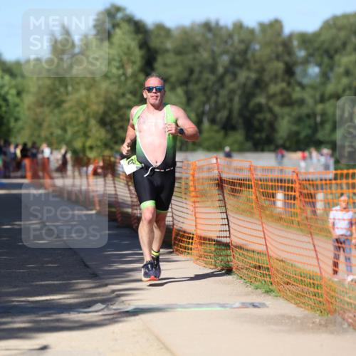 07.09.2025 - 19. Norderstedt Triathlon Michael Strokosch http://msf.ph/oto/8768845 07.09.2025 15:25:31 Laufen 411, 1005 meine-sportfotos.de