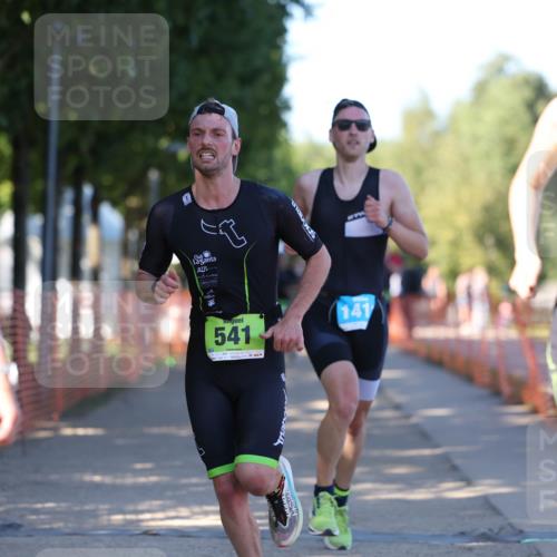 07.09.2025 - 19. Norderstedt Triathlon Michael Strokosch http://msf.ph/oto/8768896 07.09.2025 16:21:43 Laufen 365, 490, 522, 541, 1089, 1411 meine-sportfotos.de