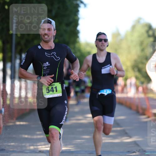 07.09.2025 - 19. Norderstedt Triathlon Michael Strokosch http://msf.ph/oto/8768898 07.09.2025 16:21:43 Laufen 365, 490, 522, 541, 1089, 1411 meine-sportfotos.de