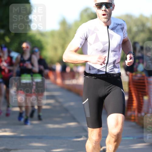 07.09.2025 - 19. Norderstedt Triathlon Michael Strokosch http://msf.ph/oto/8768968 07.09.2025 16:21:57 Laufen 396, 439, 491, 503, 517, 547, 1072, 1077, 1093, 1407, 1470, 1494, 1569 meine-sportfotos.de