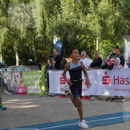 07.09.2025 - 19. Norderstedt Triathlon Zöllner http://msf.ph/oto/8769001 07.09.2025 09:49:27 Ziel 554, 567, 574 meine-sportfotos.de