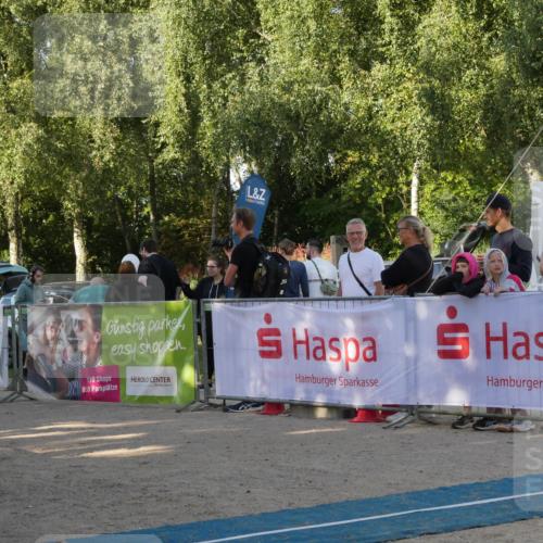07.09.2025 - 19. Norderstedt Triathlon Zöllner http://msf.ph/oto/8769015 07.09.2025 09:49:29 Ziel 554, 567, 574 meine-sportfotos.de