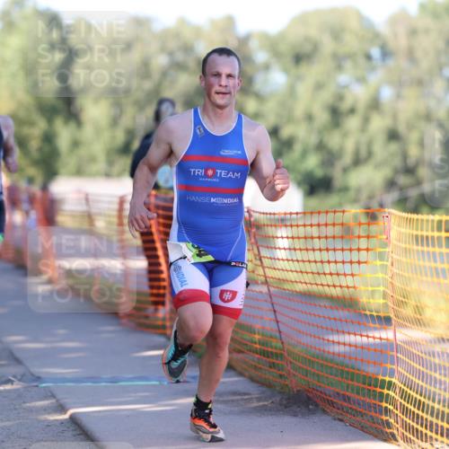 07.09.2025 - 19. Norderstedt Triathlon Michael Strokosch http://msf.ph/oto/8769031 07.09.2025 16:22:16 Laufen 453, 465, 1058, 1555, 1594, 1611 meine-sportfotos.de