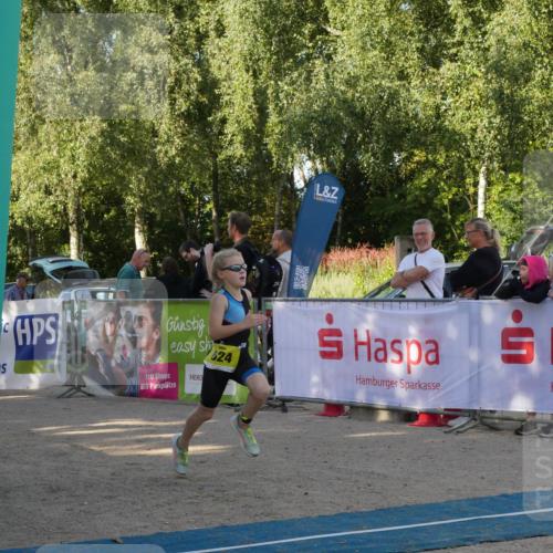07.09.2025 - 19. Norderstedt Triathlon Zöllner http://msf.ph/oto/8769039 07.09.2025 09:49:43 Ziel 555, 624 meine-sportfotos.de