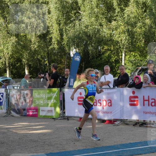 07.09.2025 - 19. Norderstedt Triathlon Zöllner http://msf.ph/oto/8769048 07.09.2025 09:49:45 Ziel 555, 624 meine-sportfotos.de
