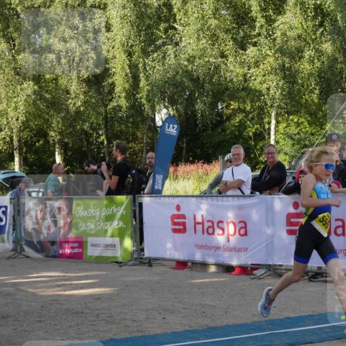 07.09.2025 - 19. Norderstedt Triathlon Zöllner http://msf.ph/oto/8769050 07.09.2025 09:49:45 Ziel 555, 624 meine-sportfotos.de