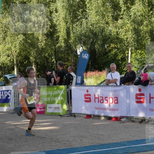 07.09.2025 - 19. Norderstedt Triathlon Zöllner http://msf.ph/oto/8769056 07.09.2025 09:49:52 Ziel 555, 577, 618 meine-sportfotos.de