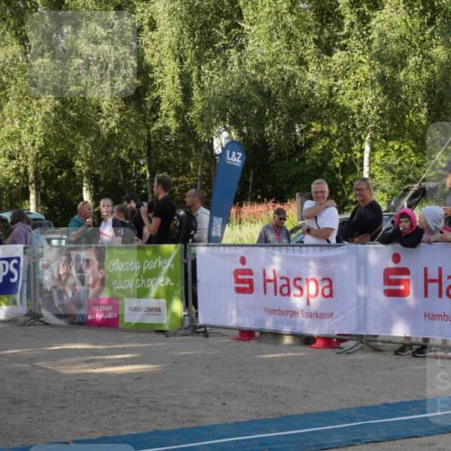 07.09.2025 - 19. Norderstedt Triathlon Zöllner http://msf.ph/oto/8769066 07.09.2025 09:49:54 Ziel 577, 618 meine-sportfotos.de