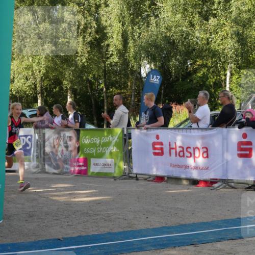 07.09.2025 - 19. Norderstedt Triathlon Zöllner http://msf.ph/oto/8769177 07.09.2025 09:51:15 Ziel 575, 599, 608, 615, 622 meine-sportfotos.de