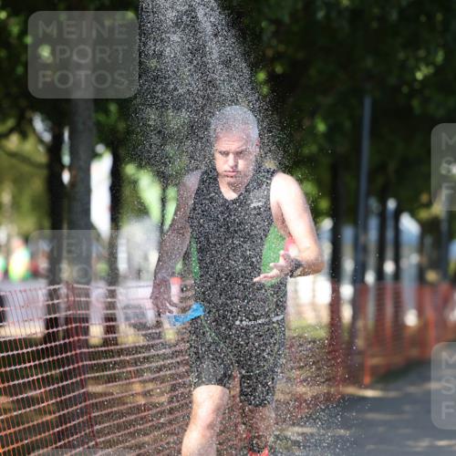 07.09.2025 - 19. Norderstedt Triathlon Michael Strokosch http://msf.ph/oto/8769201 07.09.2025 15:27:04 Laufen 391 meine-sportfotos.de