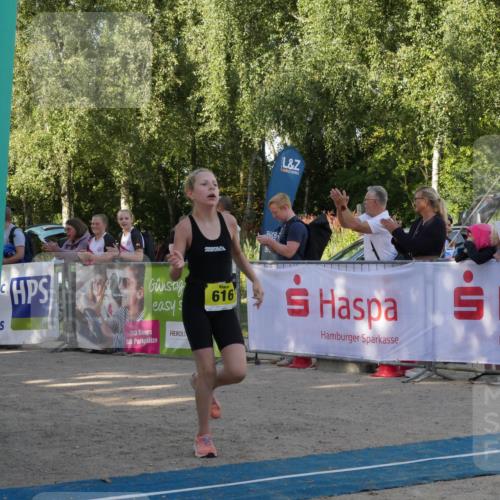 07.09.2025 - 19. Norderstedt Triathlon Zöllner http://msf.ph/oto/8769226 07.09.2025 09:51:25 Ziel 575, 602, 606, 608, 615, 616 meine-sportfotos.de