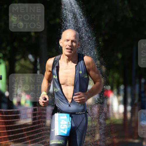 07.09.2025 - 19. Norderstedt Triathlon Michael Strokosch http://msf.ph/oto/8769234 07.09.2025 15:27:14 Laufen 441, 1457, 1507 meine-sportfotos.de