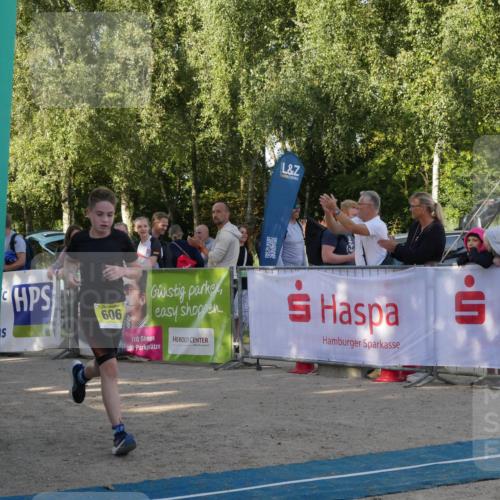 07.09.2025 - 19. Norderstedt Triathlon Zöllner http://msf.ph/oto/8769257 07.09.2025 09:51:28 Ziel 602, 606, 616, 621 meine-sportfotos.de