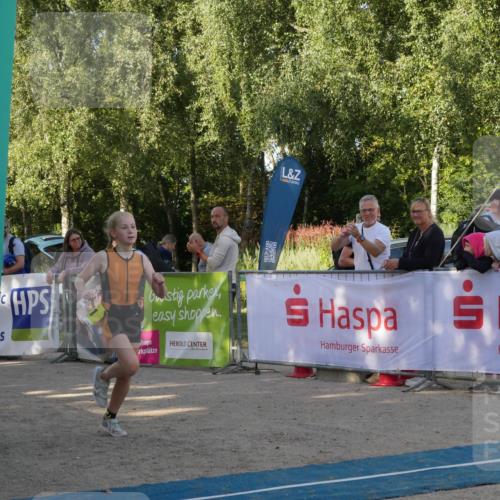 07.09.2025 - 19. Norderstedt Triathlon Zöllner http://msf.ph/oto/8769269 07.09.2025 09:51:30 Ziel 602, 606, 616, 621 meine-sportfotos.de