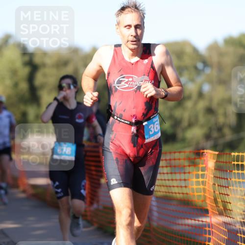 07.09.2025 - 19. Norderstedt Triathlon Michael Strokosch http://msf.ph/oto/8769307 07.09.2025 16:23:18 Laufen 362, 518, 537, 538, 543, 878, 943, 1046, 1588, 1606 meine-sportfotos.de