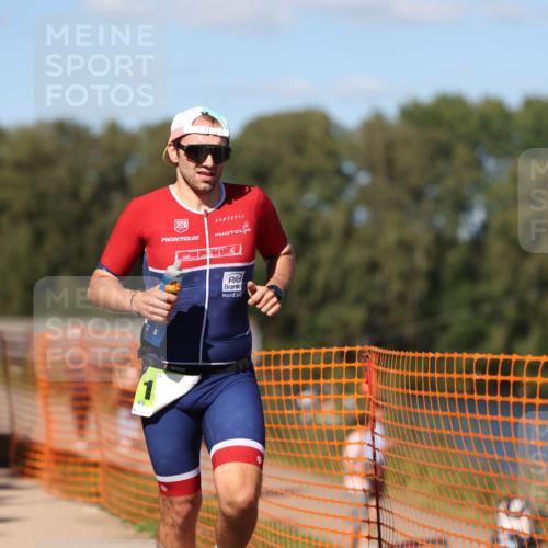 07.09.2025 - 19. Norderstedt Triathlon Michael Strokosch http://msf.ph/oto/8769312 07.09.2025 15:27:30 Laufen 1471, 1496, 1505 meine-sportfotos.de