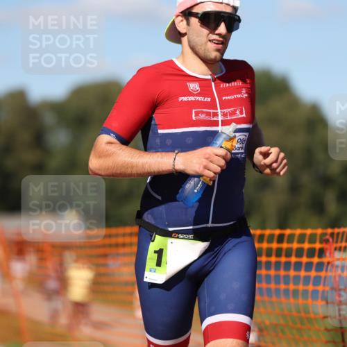 07.09.2025 - 19. Norderstedt Triathlon Michael Strokosch http://msf.ph/oto/8769327 07.09.2025 15:27:31 Laufen 1471, 1496, 1505 meine-sportfotos.de
