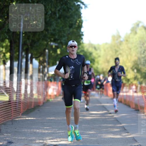 07.09.2025 - 19. Norderstedt Triathlon Michael Strokosch http://msf.ph/oto/8769338 07.09.2025 16:23:24 Laufen 494, 537, 538, 543, 943, 1046, 1433, 1561 meine-sportfotos.de