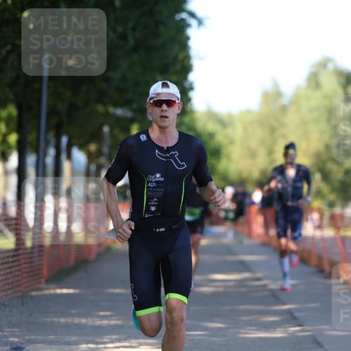 07.09.2025 - 19. Norderstedt Triathlon Michael Strokosch http://msf.ph/oto/8769345 07.09.2025 16:23:25 Laufen 494, 537, 538, 543, 943, 1046, 1433, 1561 meine-sportfotos.de