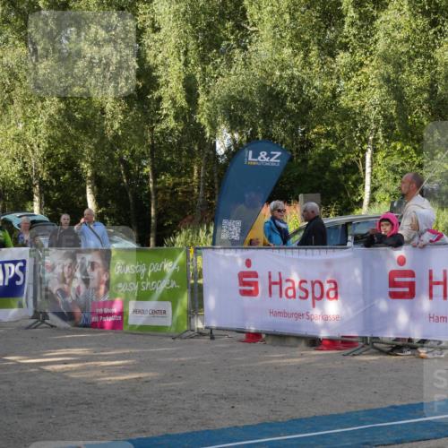 07.09.2025 - 19. Norderstedt Triathlon Zöllner http://msf.ph/oto/8769347 07.09.2025 09:53:45 Ziel 558, 589, 610 meine-sportfotos.de