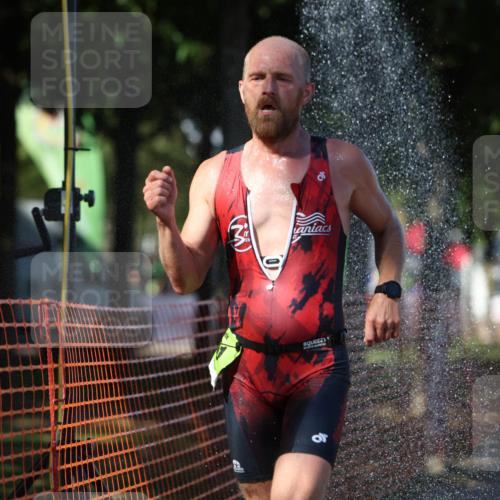 07.09.2025 - 19. Norderstedt Triathlon Michael Strokosch http://msf.ph/oto/8769385 07.09.2025 15:27:57 Laufen 970 meine-sportfotos.de